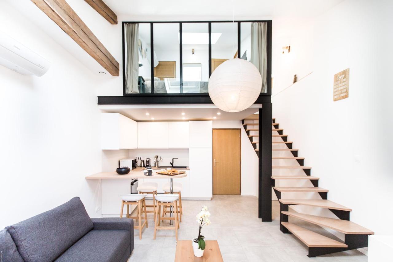 Au coeur du vieil Antibes et à 2 pas de la mer... Apartamento Exterior foto